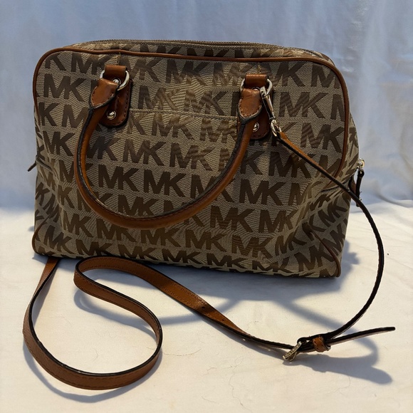 Michael Kors Dome Stachel - Picture 2 of 5